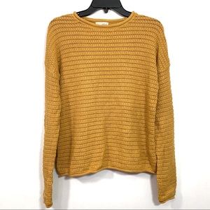 NWOT Universal Thread Women’s Gold Long Sleeve Knit Sweater